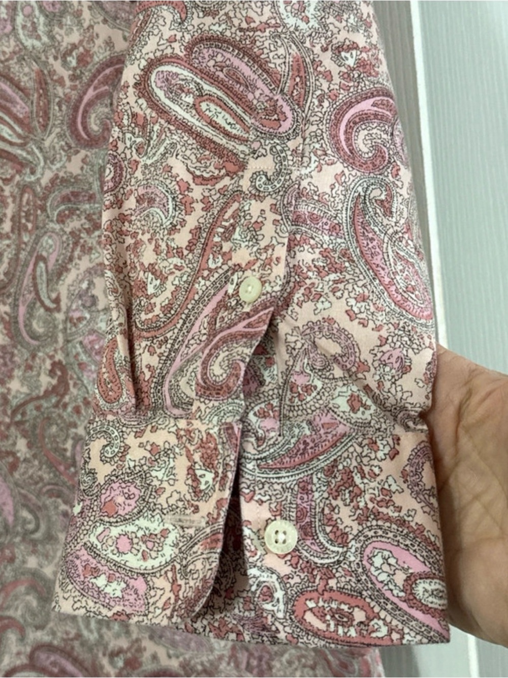 Chaps no iron pink and cream paisley button-down shirt. Size US M. - Picture 3 of 9